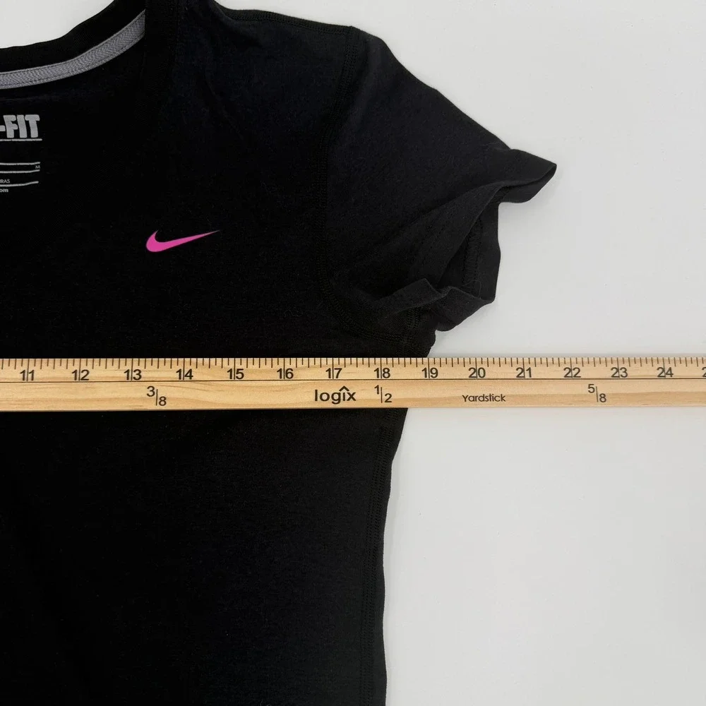 Nike T Shirt Dri Fit V Neck Regular Fit Modern Womens Size Medium Black Pink